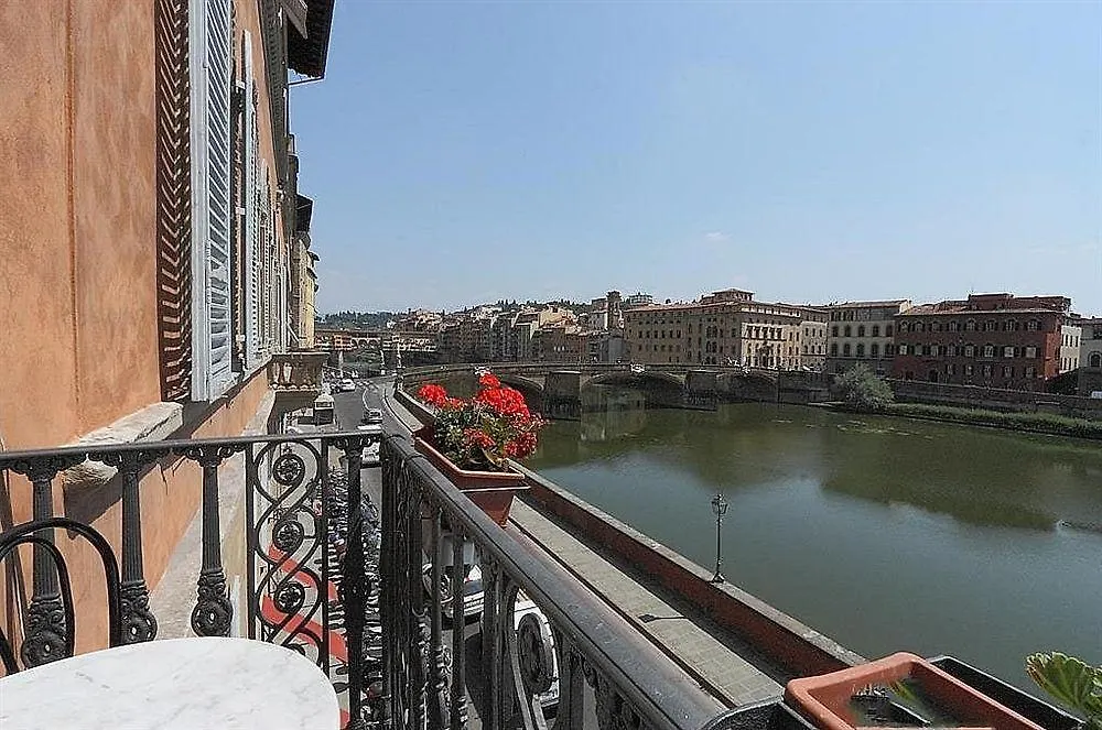 Hotel Bretagna Heritage - Alfieri Collezione فلورنس