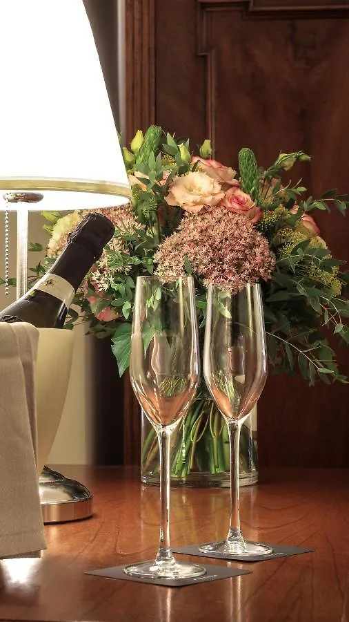 Hotel Bretagna Heritage - Alfieri Collezione Florence